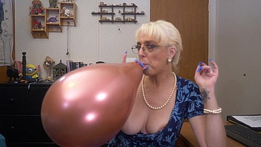 Ms Lee's Sex Ed - Balloons or Blowjobs