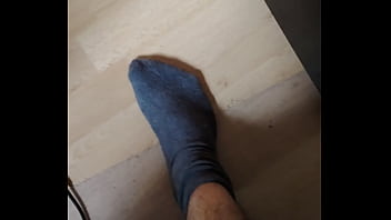 L'_engin travaille au ralenti