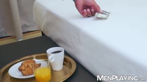 Hunk Franky Fox receives five star service breeding from Sir Peter