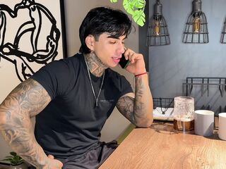 I miss my ex and resolve to call her... This is the reunion between Samy Ortiz and Christian Chaux