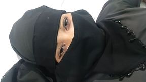 Cum on burka, beautiful hungry eyes of a muslim girl