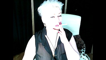 A day in the life of a mature webcam slut beauty .!. ))