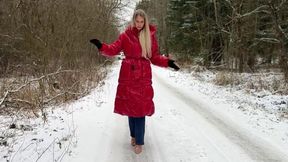 Slingback on ice, high heels on ice, slippery shoes on ice, snow walk on high heels, snow walk in slingback