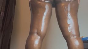 OILED UP ASS CLAP