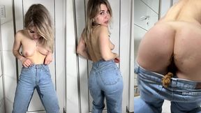 peeing and fingering ass