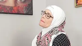 Muslim Stepmom Had Too Short Dress