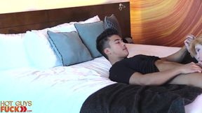 Damn! Hot Pinoy Jock Fucks Hooker for Funsies