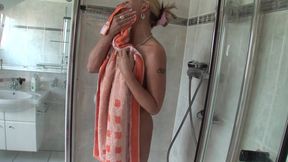 Blonde mature with big boobs drilling her pussy with dildo