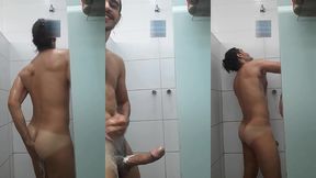 dotado de pau duro no vestiario do clube - batendo ate gozar - juan calabares