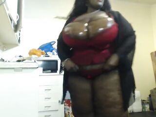 Older Ssbbw Monterous Breasts Tease (Exclusives On Fancentro)
