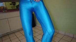 INEED2PEE IPOD Vika super shiny spandex pissing tease