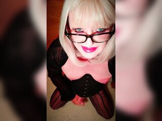 Large Teats Tranny Cums Everywhere