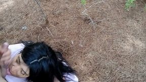 la llevo a caminar al bosque le chupo el culo la masturbo y la termino culeando y echandole la leche en la cara