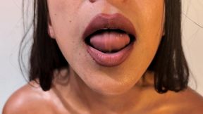 SPITTY TONGUE FLUTTERING | Laura