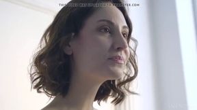 Italian beauty Sade Mare strips and masturbates