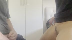 peguei ele batendo punheta comecei a rebolar pra ele