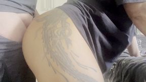 peguei ele batendo punheta comecei a rebolar pra ele