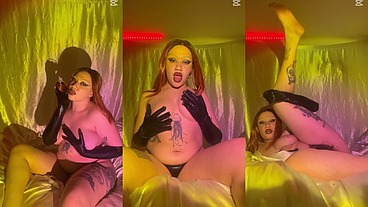 Body Worship in the Rain