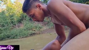 tigresavip vai pescar e faz aquele sexo gostoso com os dois meninos ali mesmo em cima do barco