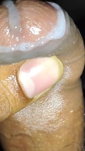 Captivating moment from &quot;Apni madam ko kapda change karte hue dekhte hue uska land khada ho gaya&quot;