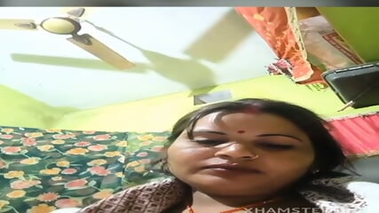 Indian stripchat village bhabi full face nude enjoying