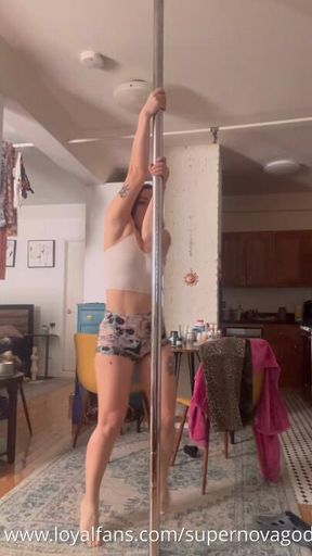 Enjoy my stinky pits, feet and ass after a workout