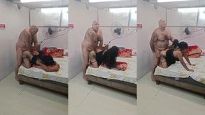 empregada morena depois do almoco sempre fica com seu chefinho