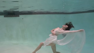 Underwater Nude Model Kristy Jessica