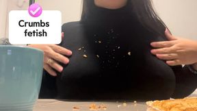 Crumbs fetish