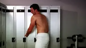 Trystan Bull: Muscles and Semen at Trystan's Gym