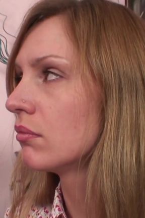 Hold milf rides a monster cock after sucking it deepthroat