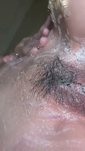 Peachy Single Mom Gets Time Away for a Steamy Hotel Date. Two Raw Creampies with No Protection.