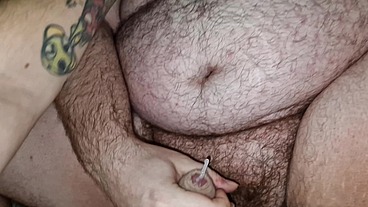 Follando a pelo un culo gordo y peludo