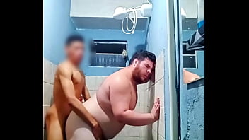 Namorado da Minha Amiga Me Fode Escondido no Banheiro da Festa (COMPLETO)