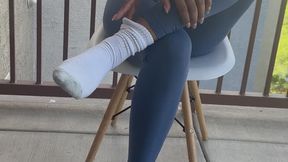 Stinky Uggs and sock removal
