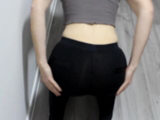 AMATEUR DOGGY RIDES SEX-TOY & RUBS TWAT