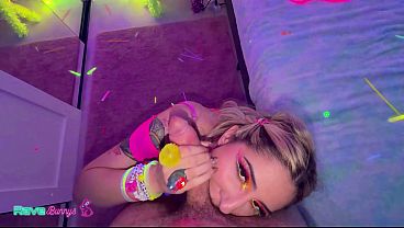 Bass Drop Cumshot Lands Inside Dahlia Noire From Brian Omally'_s Cock!