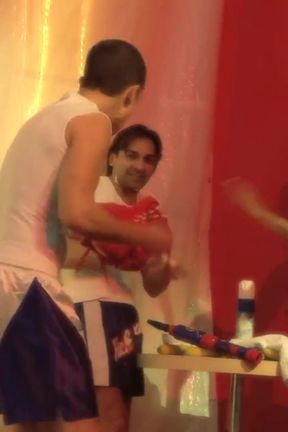 Messy threesome action with hot blonde babe