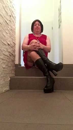 Nicki-Crossdress sexy red Chiffon-Dress ans Stockings stroking her cock