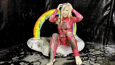 Set gets WET! Gunge shoot