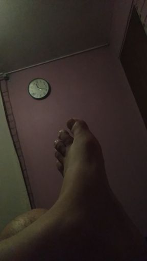 My amazing feet want to masturbate your cock