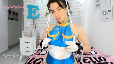 Chun Li from street fighter cosplay JOI jerk off instructions and twerking her big and juicy ass