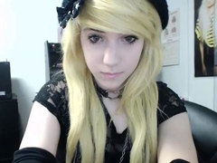Blonde teen Sierras first erotic masturbation video
