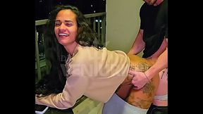 Comi a namorada do meu amigo na varanda e CAIU NA NET