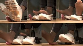 Skecher's slippers, Tanja's feet and my cock - Cam 2