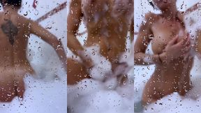 tu viens avec moi sous la douche ?