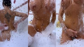 tu viens avec moi sous la douche ?