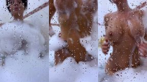 tu viens avec moi sous la douche ?