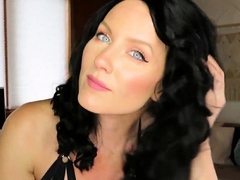 Brunette Solo Webcam Masturbation