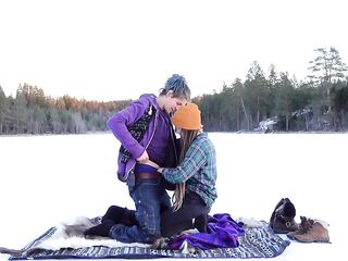 Sex on a frozen lake - RosenlundX - 4K